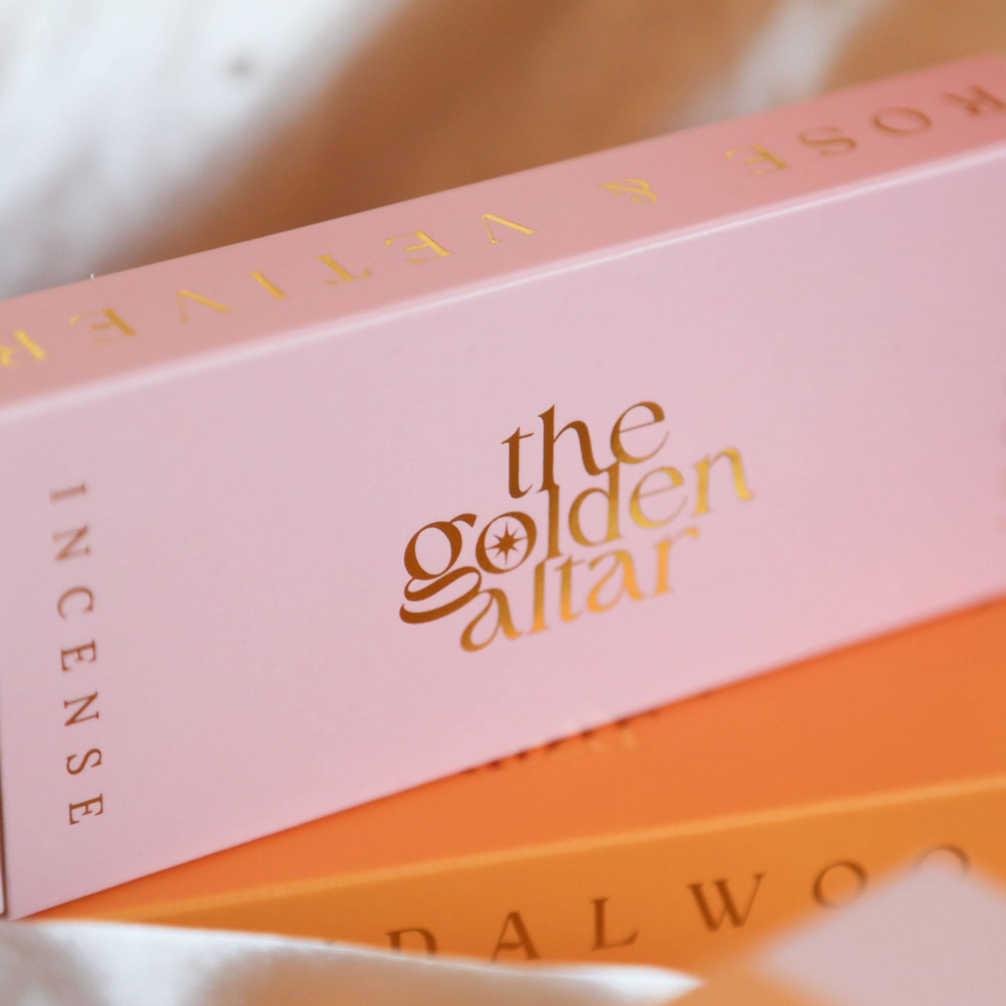 The Golden Altar / Muse Natural Incense - Sandalwood