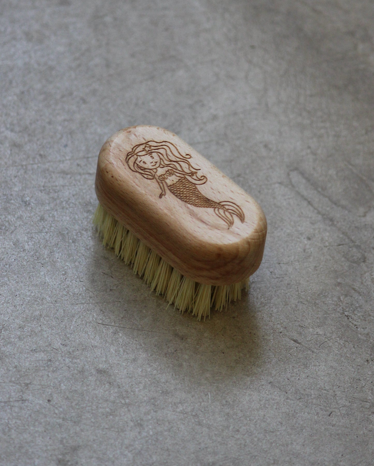 Made with oiled beechwood and tampico fibre bristles, the Children's Nail Brush from Redecker is a high-quality option for maintaining clean and healthy nails. It comes in four different motifs, and can only be found exclusively online. Measuring 5.8 x 2.8 cm, this brush is the perfect size for small hands.