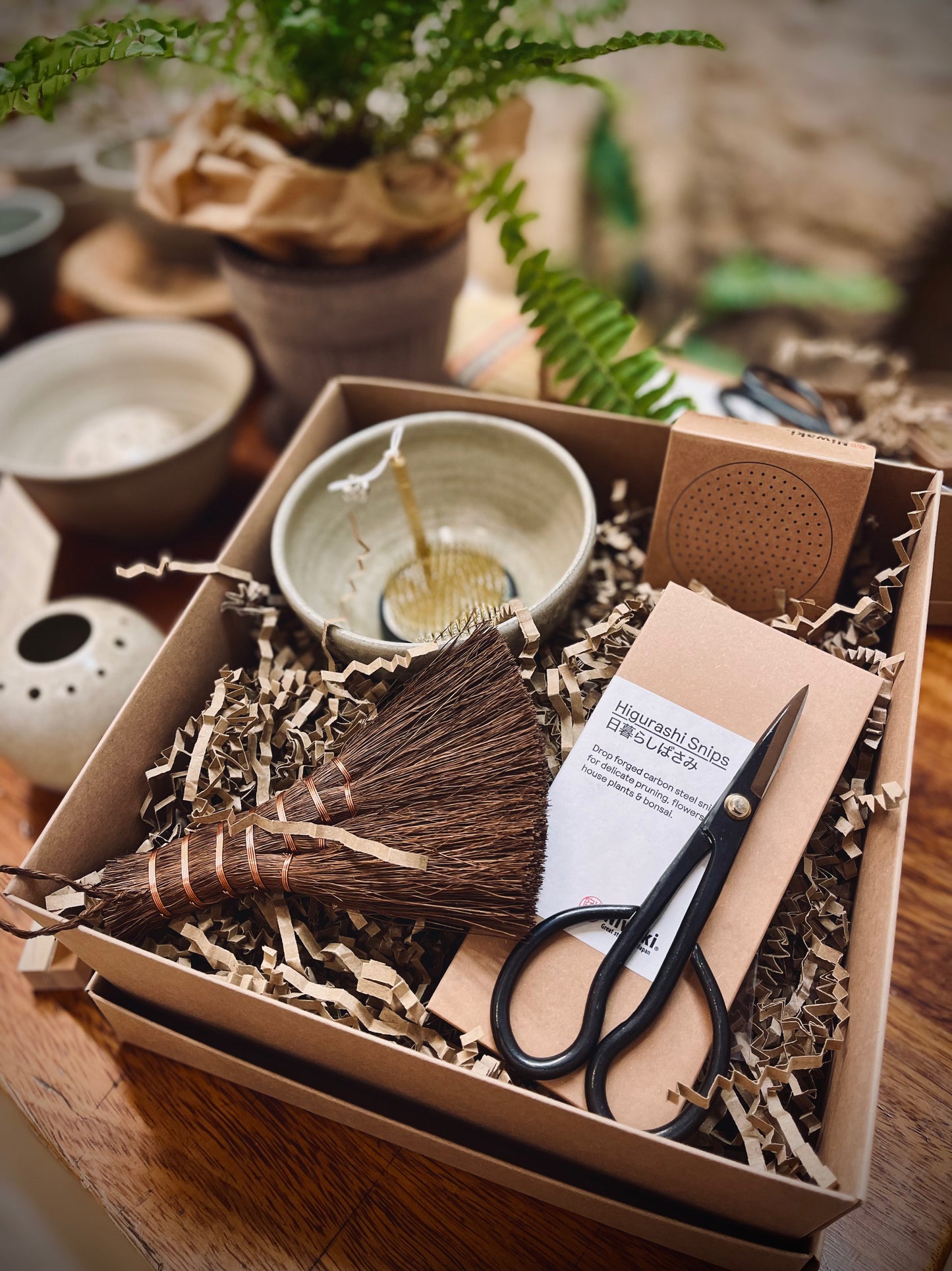 Introducing our Ultimate Flower Faffing Gift Set, a perfect gift for all flower lovers and fans of ikebana and floral displays, includes Niwaki brush, Niwaki snips and flower frog