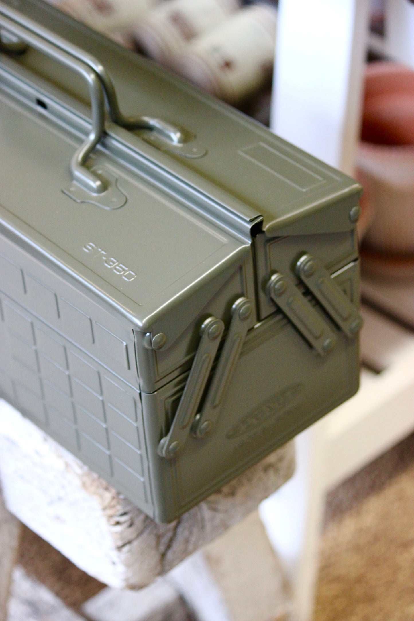 TOYO Steel Cantilever Workbox ST-350
