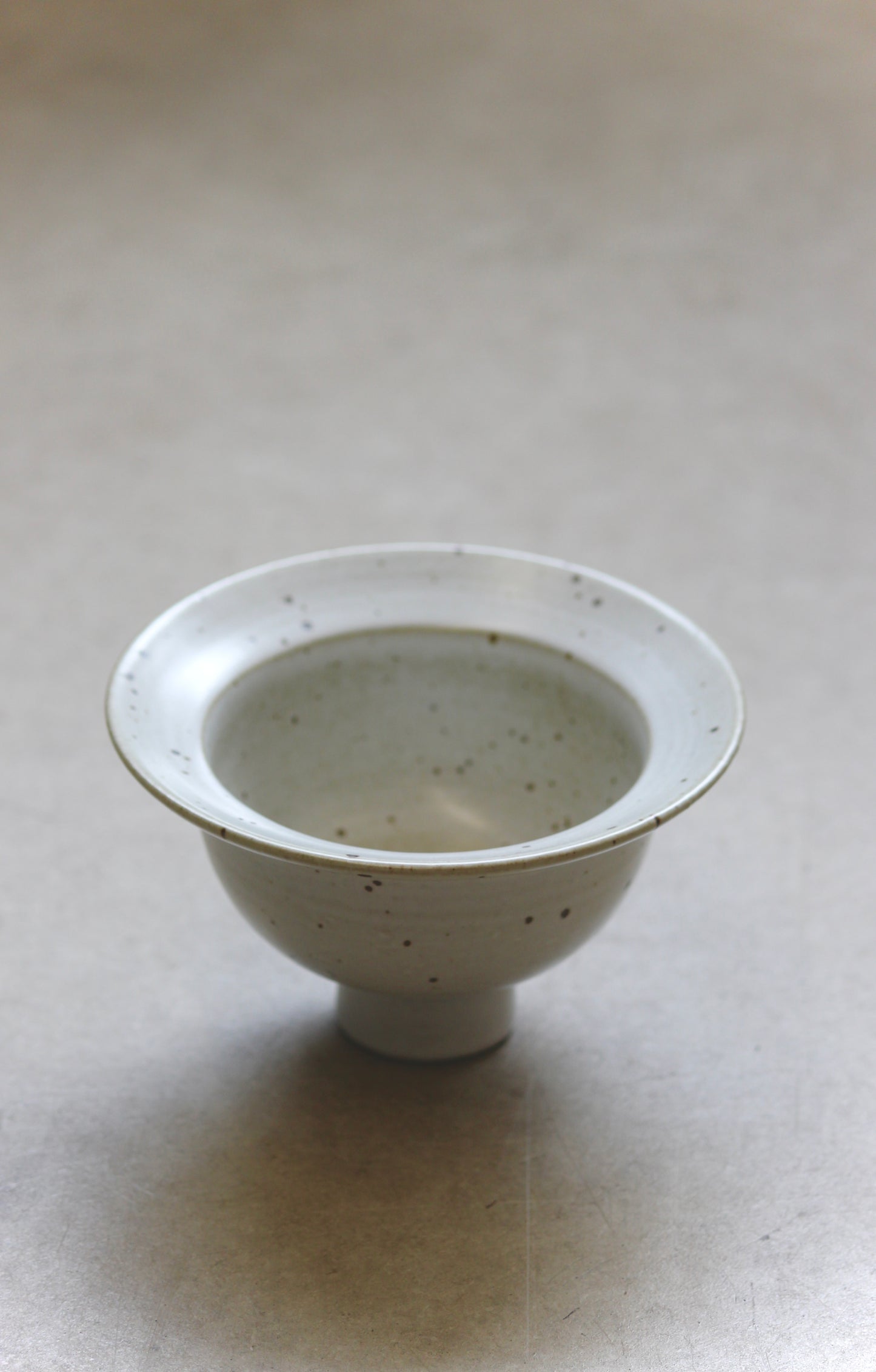 Gohobi Classic Black & White Ikebana Vase