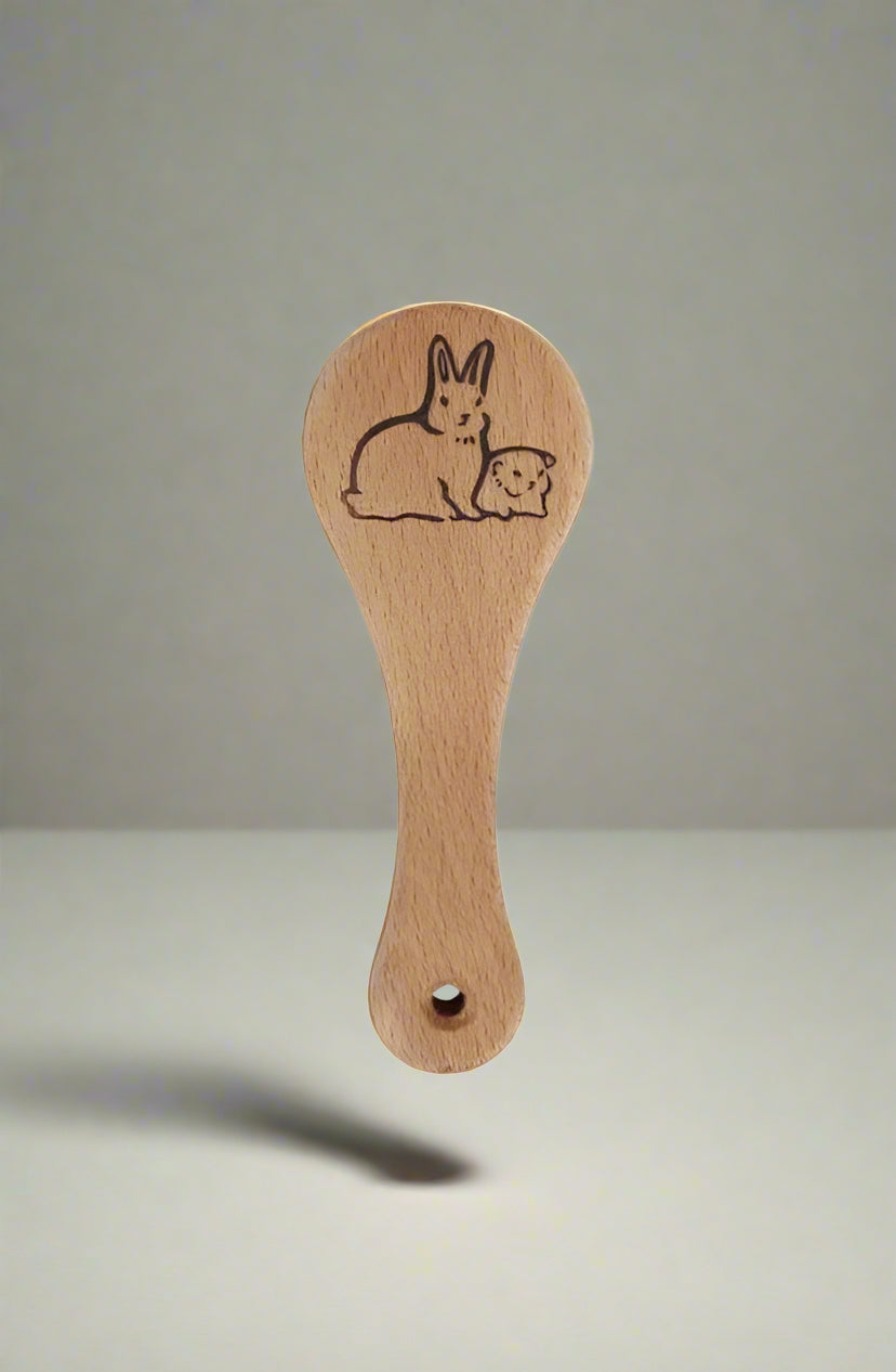 Treat your pet with this brush and it will surely remain loyal to you for life.
Redecker, a renowned brush manufacturer based in Germany since 1935. With over 80 years of brush-making expertise, this family-owned business still utilises traditional techniques and incorporates natural materials from around the world.