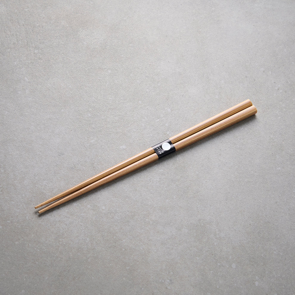 Beautiful lacquered light bamboo chopsticks, designed and made at the Zumi workshop in Fukui prefecture, Japan.
