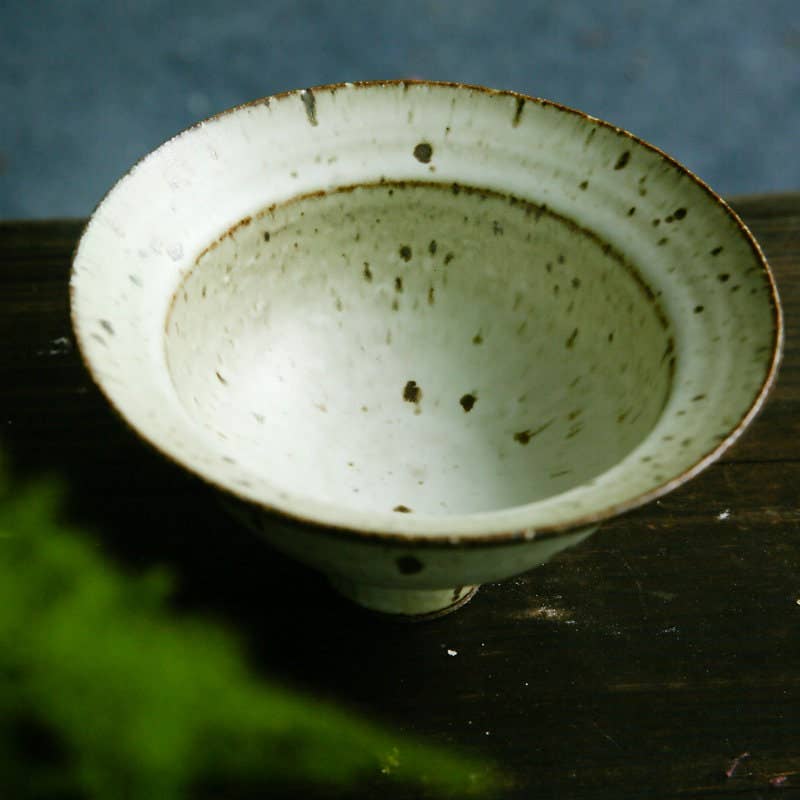 The Gohobi Classic Black & White Ikebana Vase offers a luxurious way to bring the world of Japanese flower arrangement and zen to your home decor. The price listed is for one vase only. Browse our flower frogs here. The small kenzan flower frog is the perfect size for this ikebana vase.