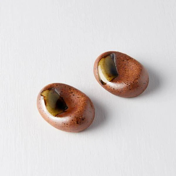 Brown with green splash chopstick pebble rest