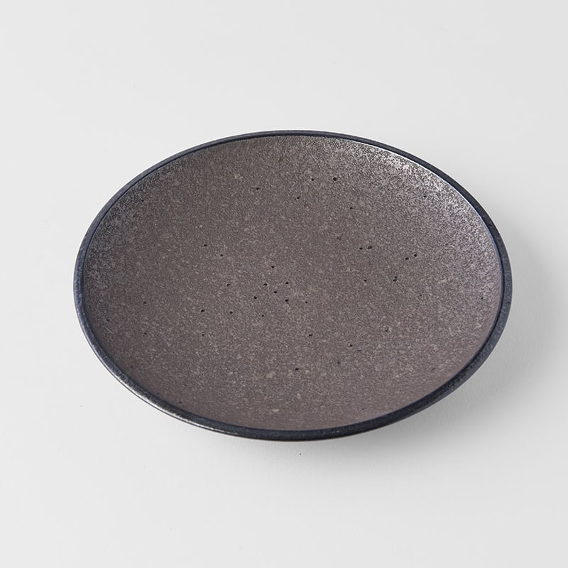 Earth Side Plate by Made in Japan, The Earth range features a unique glaze with rustic tones with a focus on simple texture. When turned toward to the light, it shimmers silver