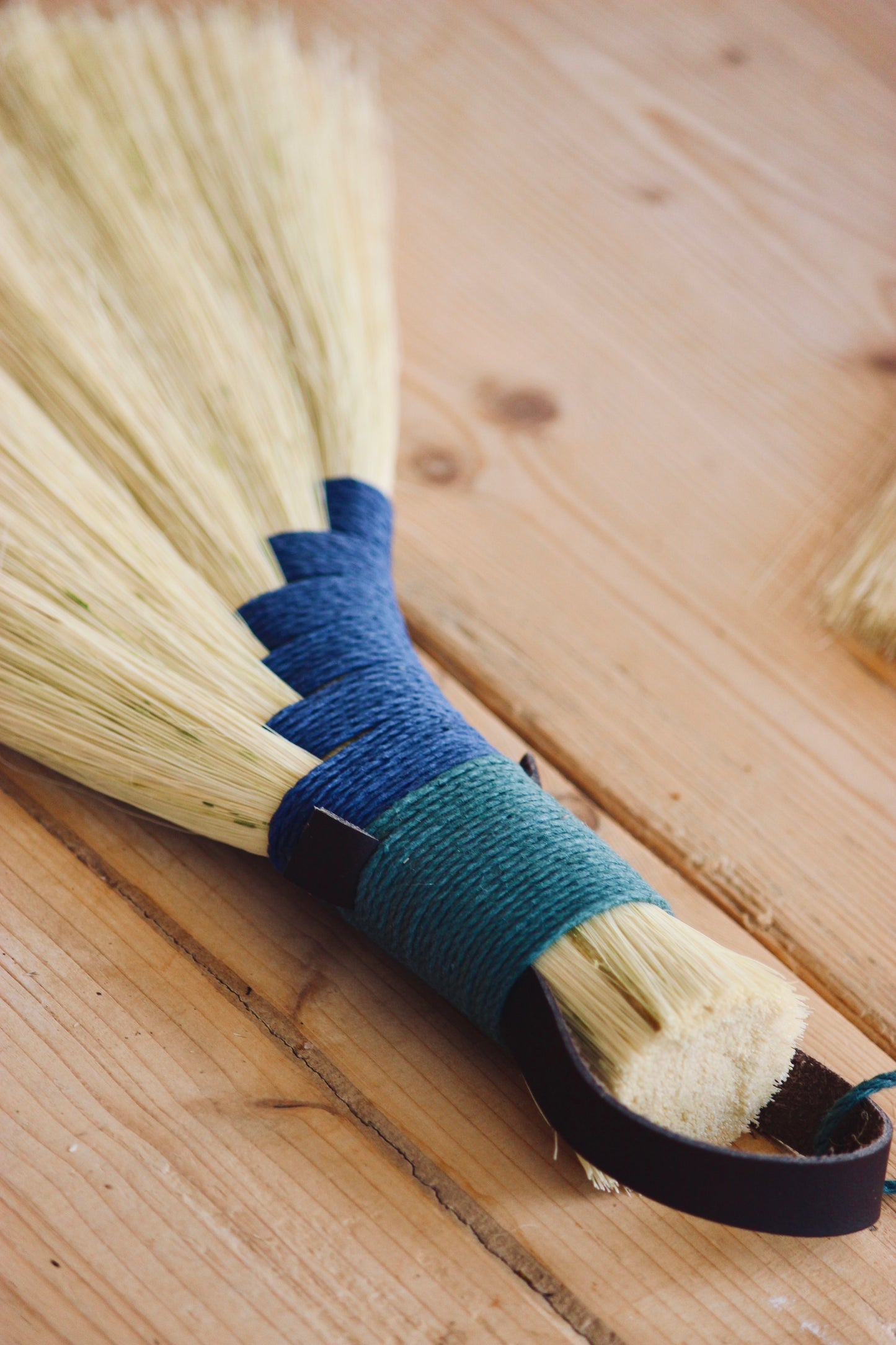 Tampico Fibre Turkey Wing Hand Broom