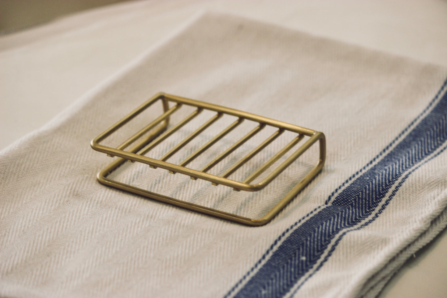 Fog Linen Brass Wire Soap Stand