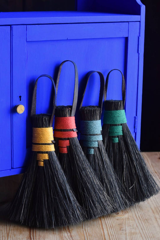 Arenga fibre hand brush with hemp and leather