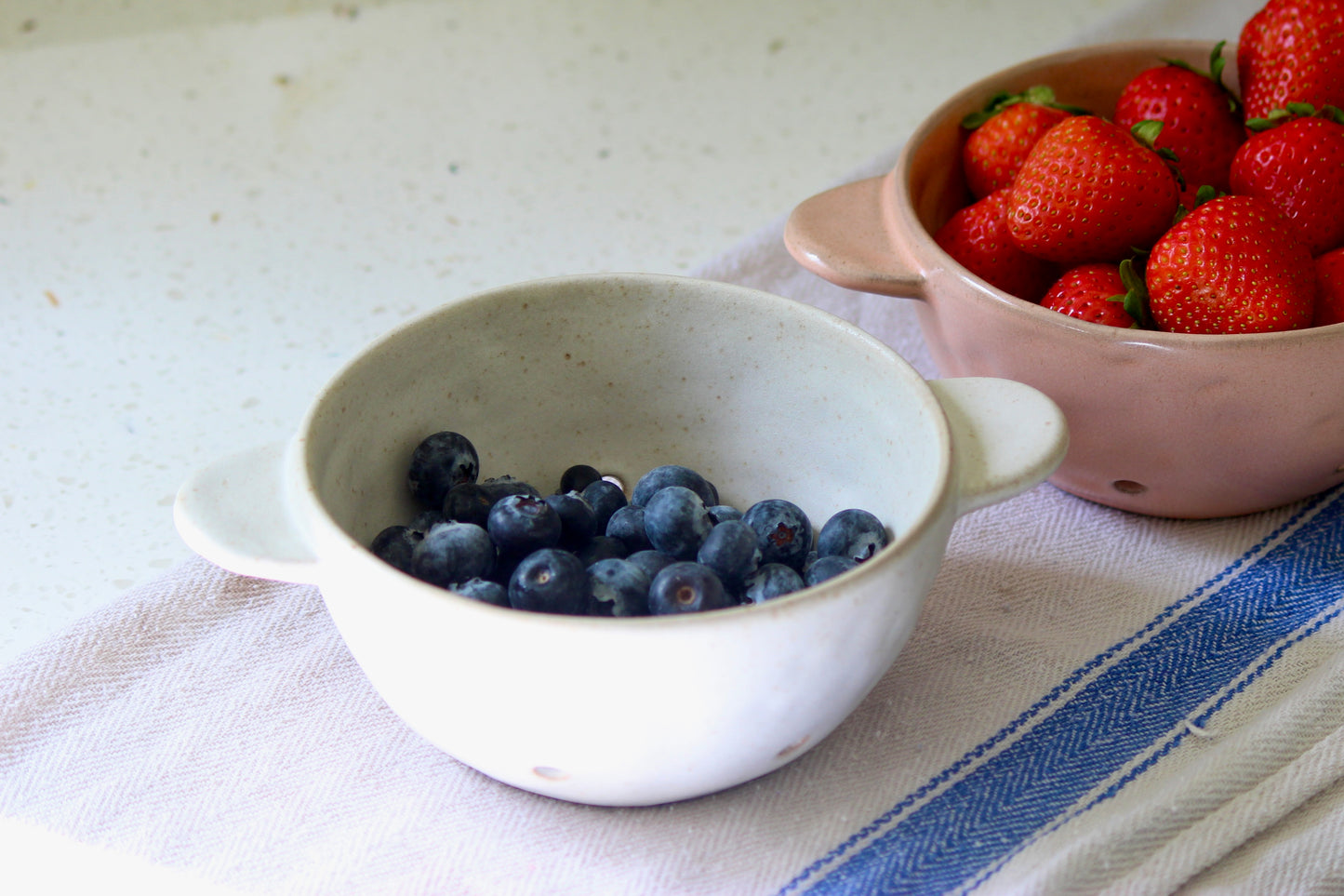 Ceramic Berry Bowl - Light Beige