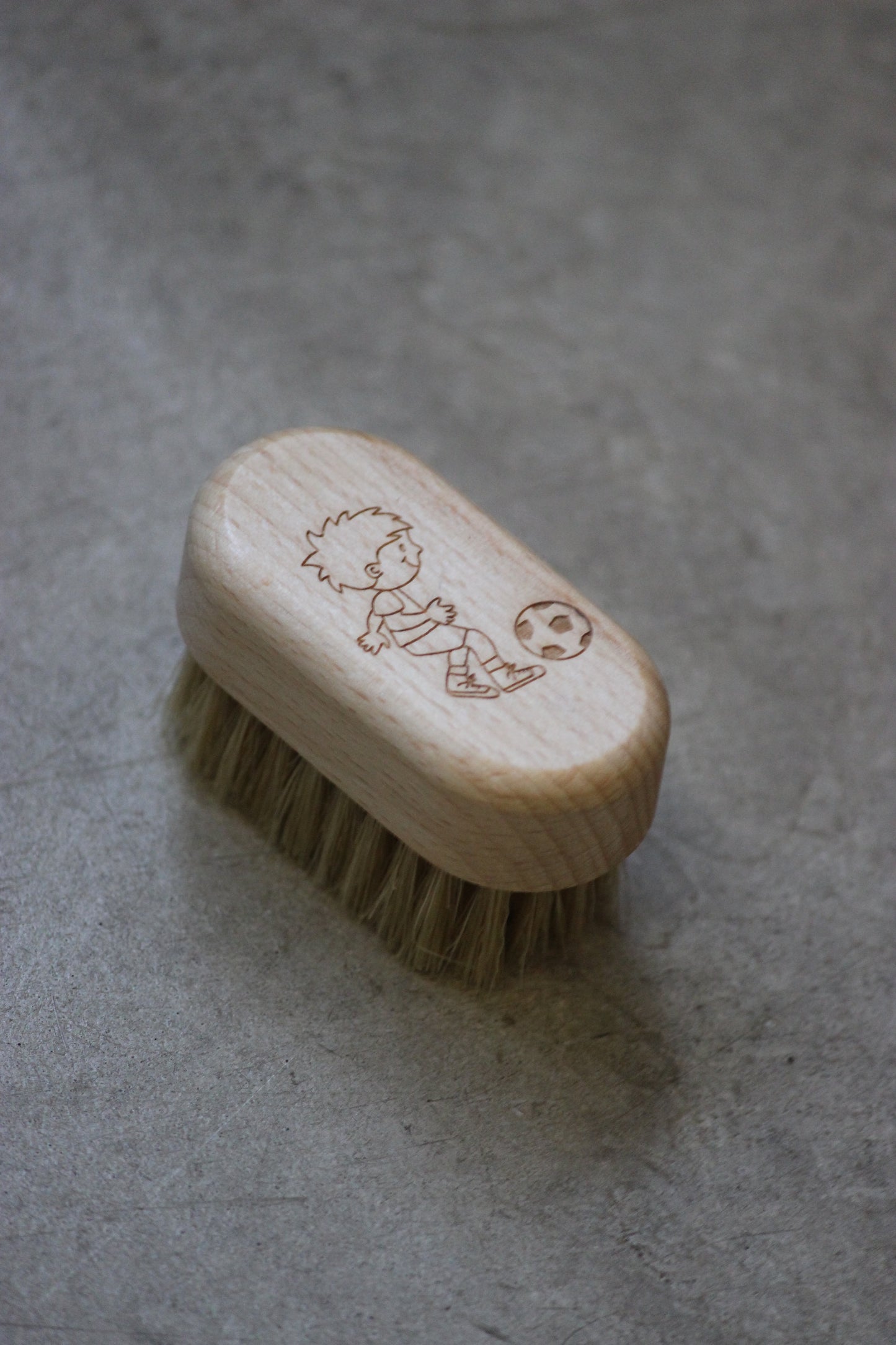 Made with oiled beechwood and tampico fibre bristles, the Children's Nail Brush from Redecker is a high-quality option for maintaining clean and healthy nails. It comes in four different motifs, and can only be found exclusively online. Measuring 5.8 x 2.8 cm, this brush is the perfect size for small hands.