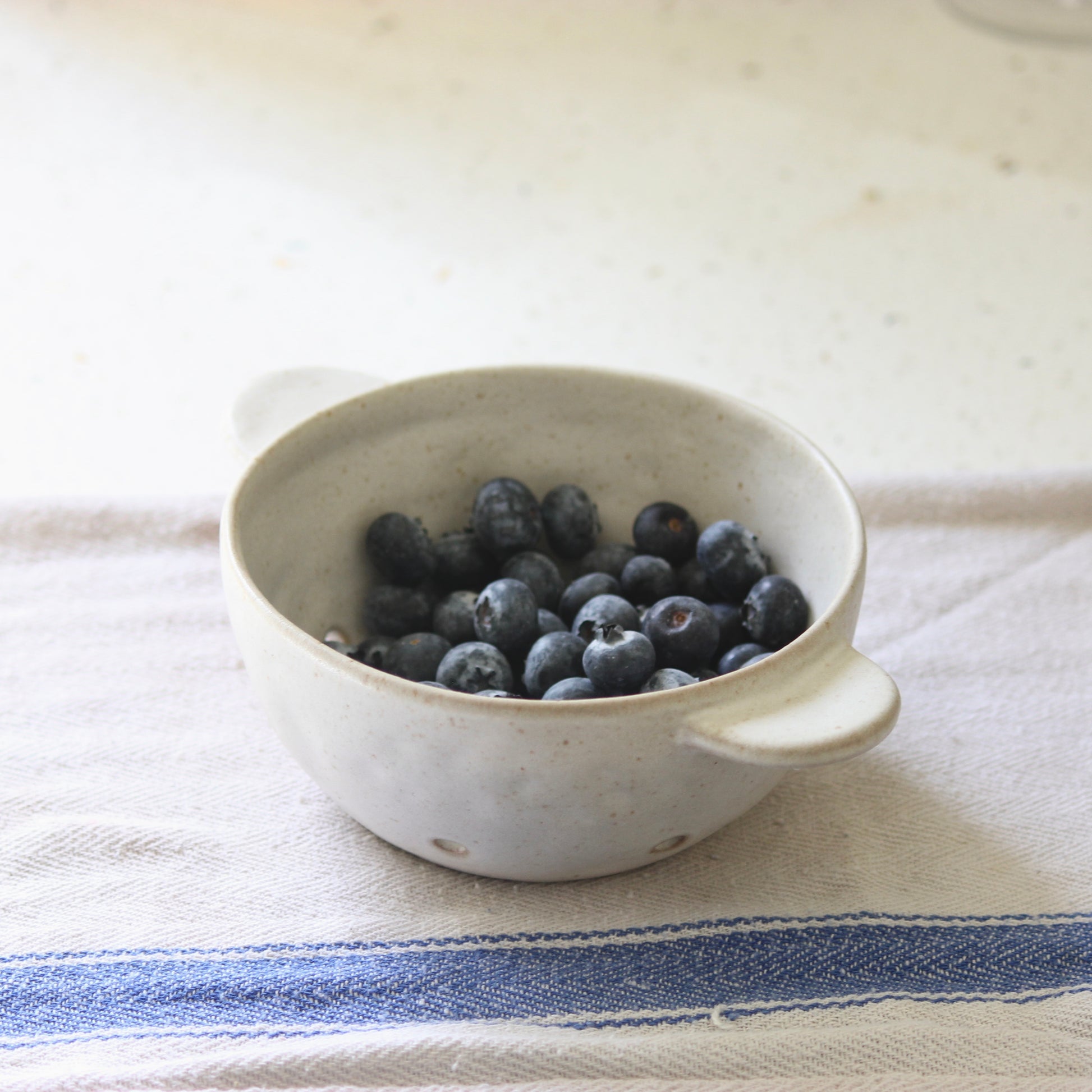 Ceramic Berry Bowl - Light Beige