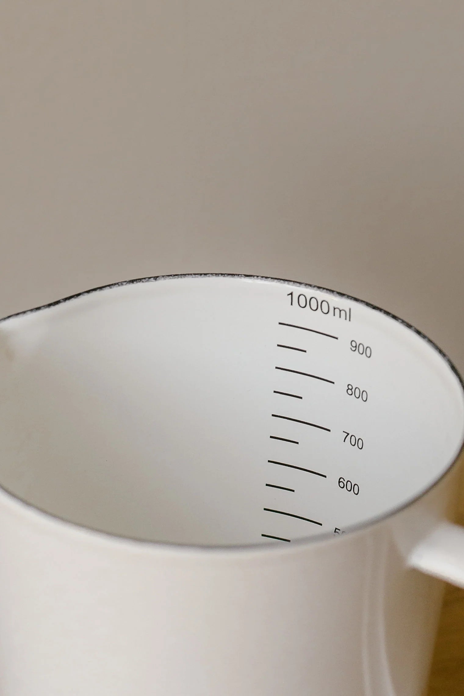 Enamel Measuring Jug Warm White