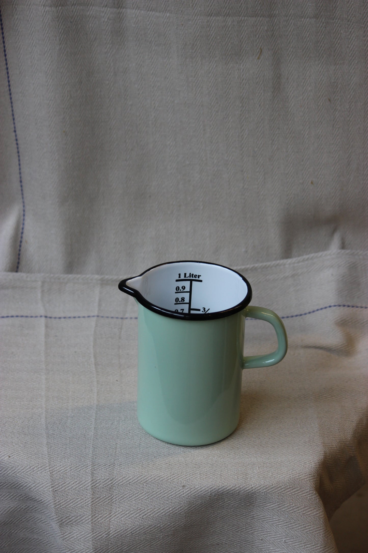1 litre Enamel Jug with Scale