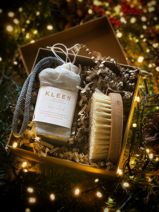 Soap On A Rope + Massage Brush Gift Set