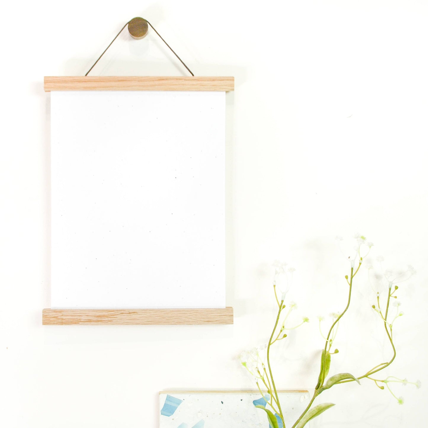 Magnetic Poster Wall Hanger (Oak)