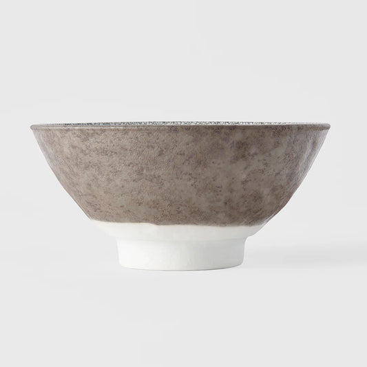 The Crazed Grey design has an intricate pattern of linework over a simple matte white background. ICHI kilns signature 'Earth' glaze features on the exterior
Crazed Grey udon bowl